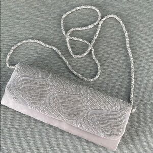 La Regale vintage Silver Beaded Clutch